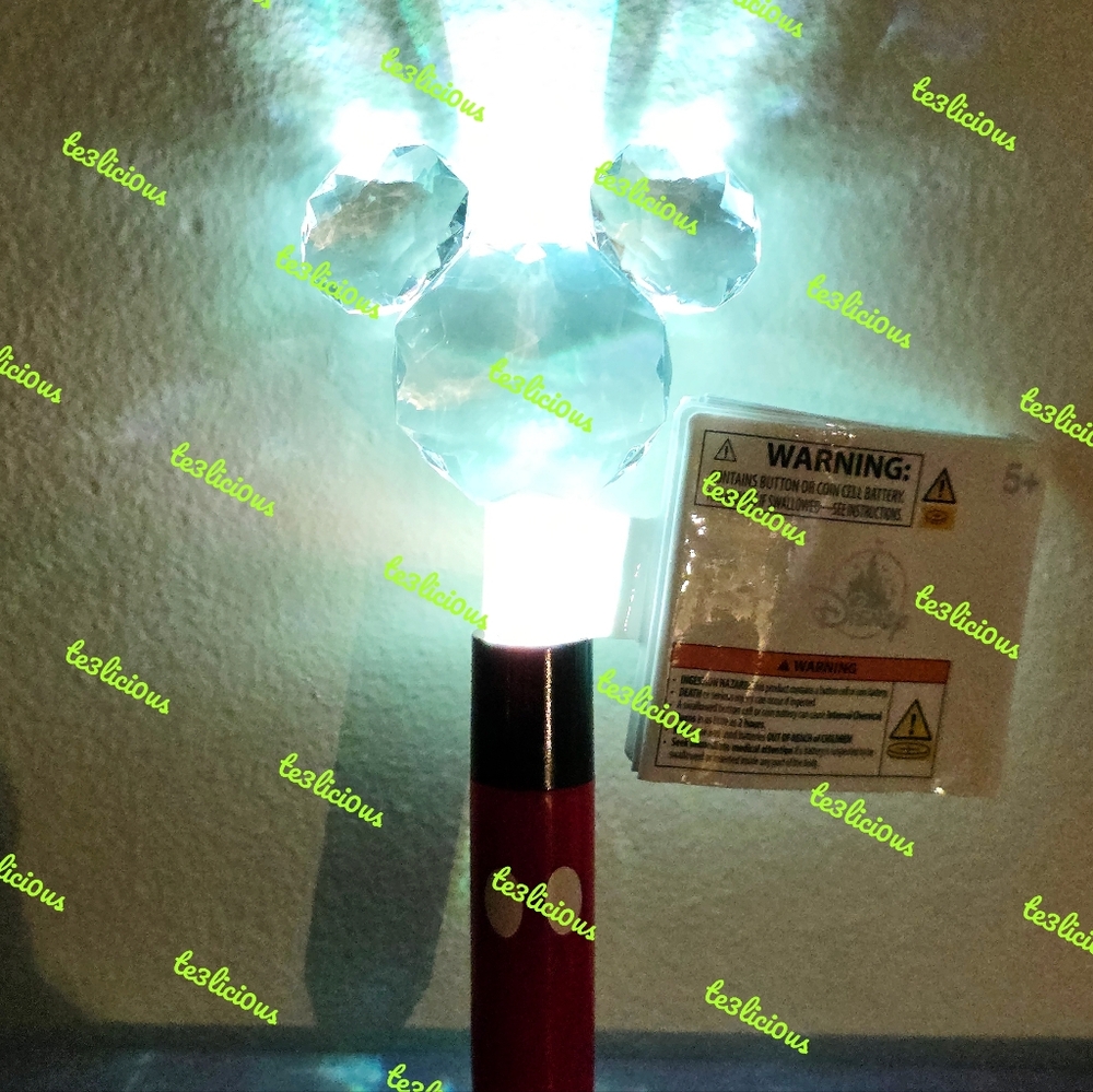 DISNEY PARKS MICKEY MOUSE LIGHT UP PEN - Picture 5 of 5